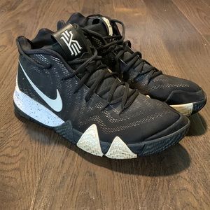 Nike Kyrie 4 Oreo Mens Size 12